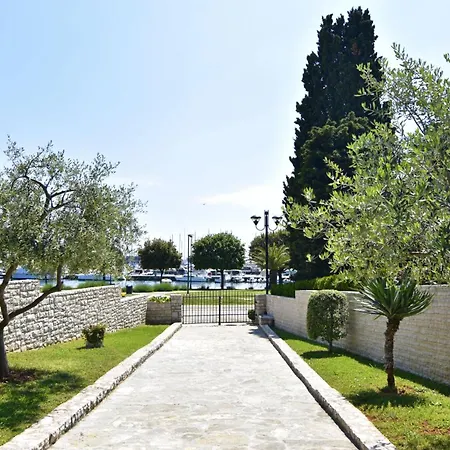 By The Sea - 22536 Umag